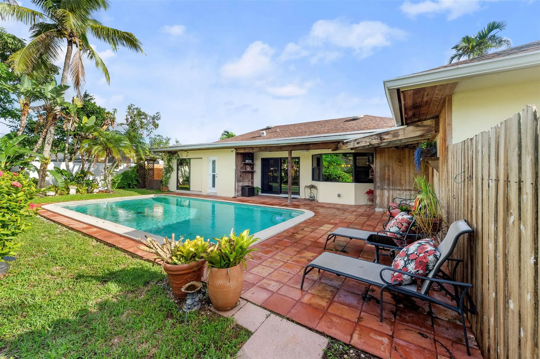 4300 NW 7th Ct