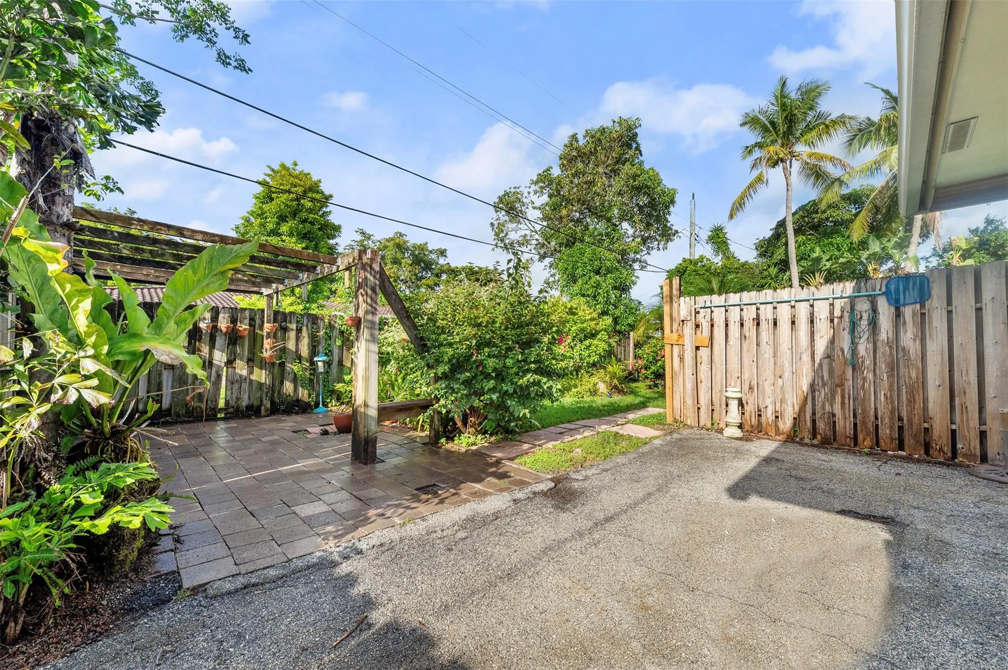 4300 NW 7th Ct