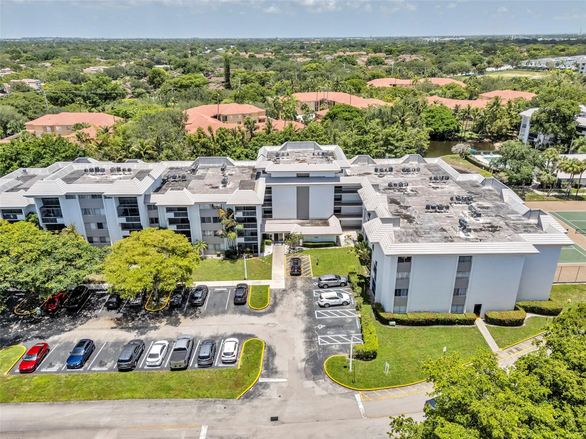 721 N Pine Island Rd, #319