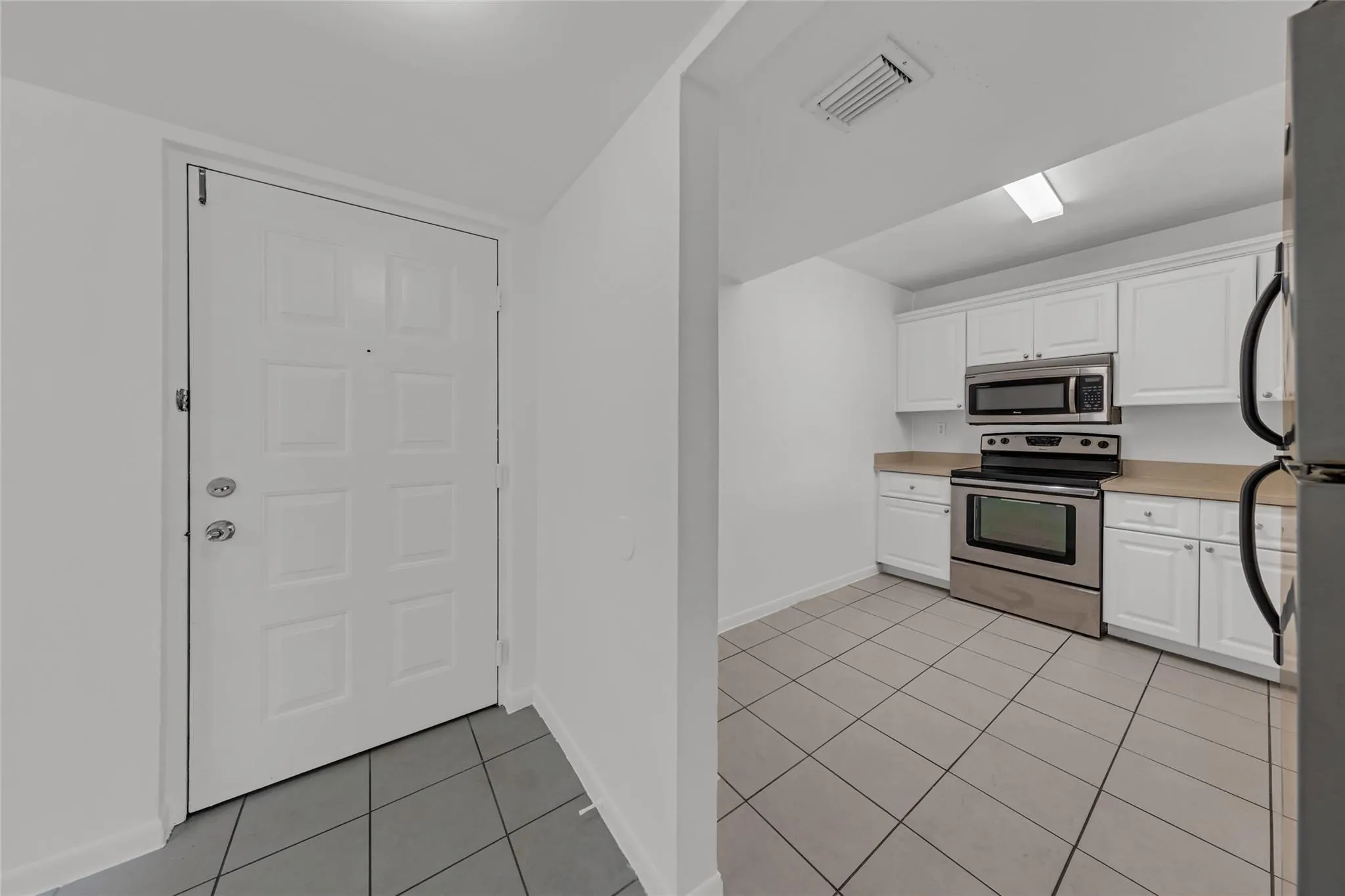 721 N Pine Island Rd, #319
