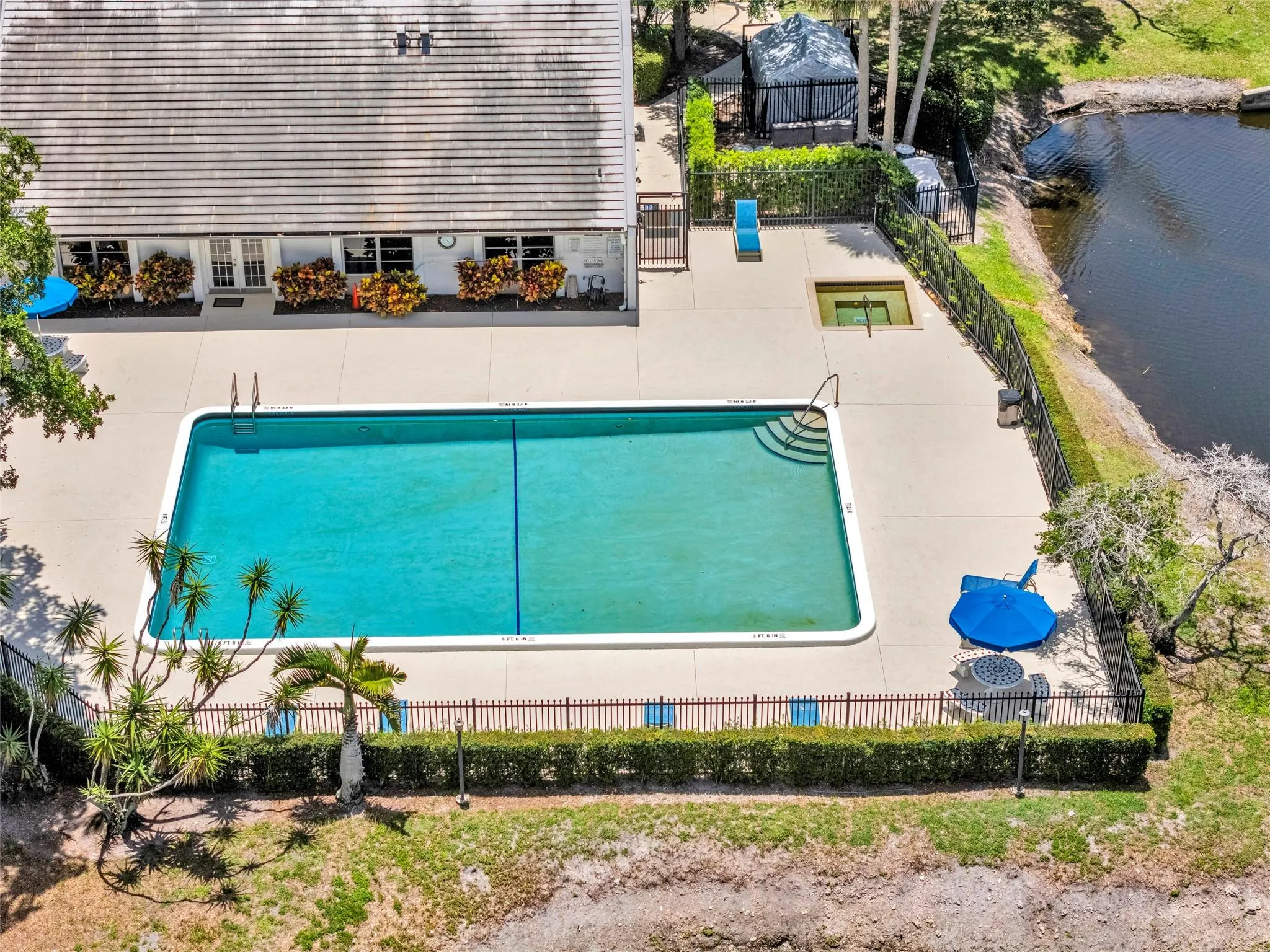 721 N Pine Island Rd, #319