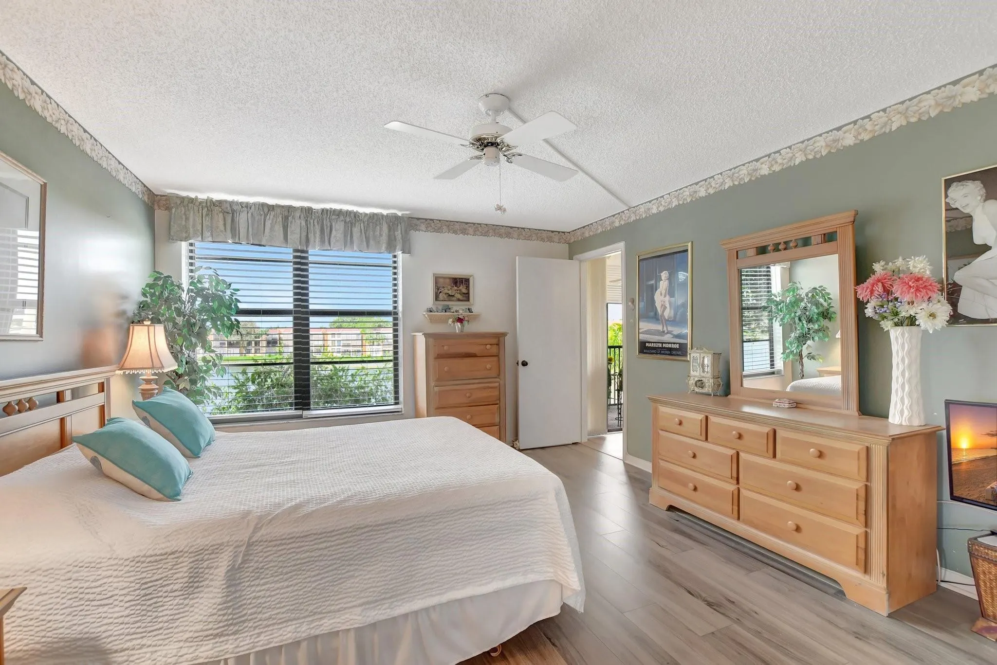 6033 Coral Lake Dr, #6033