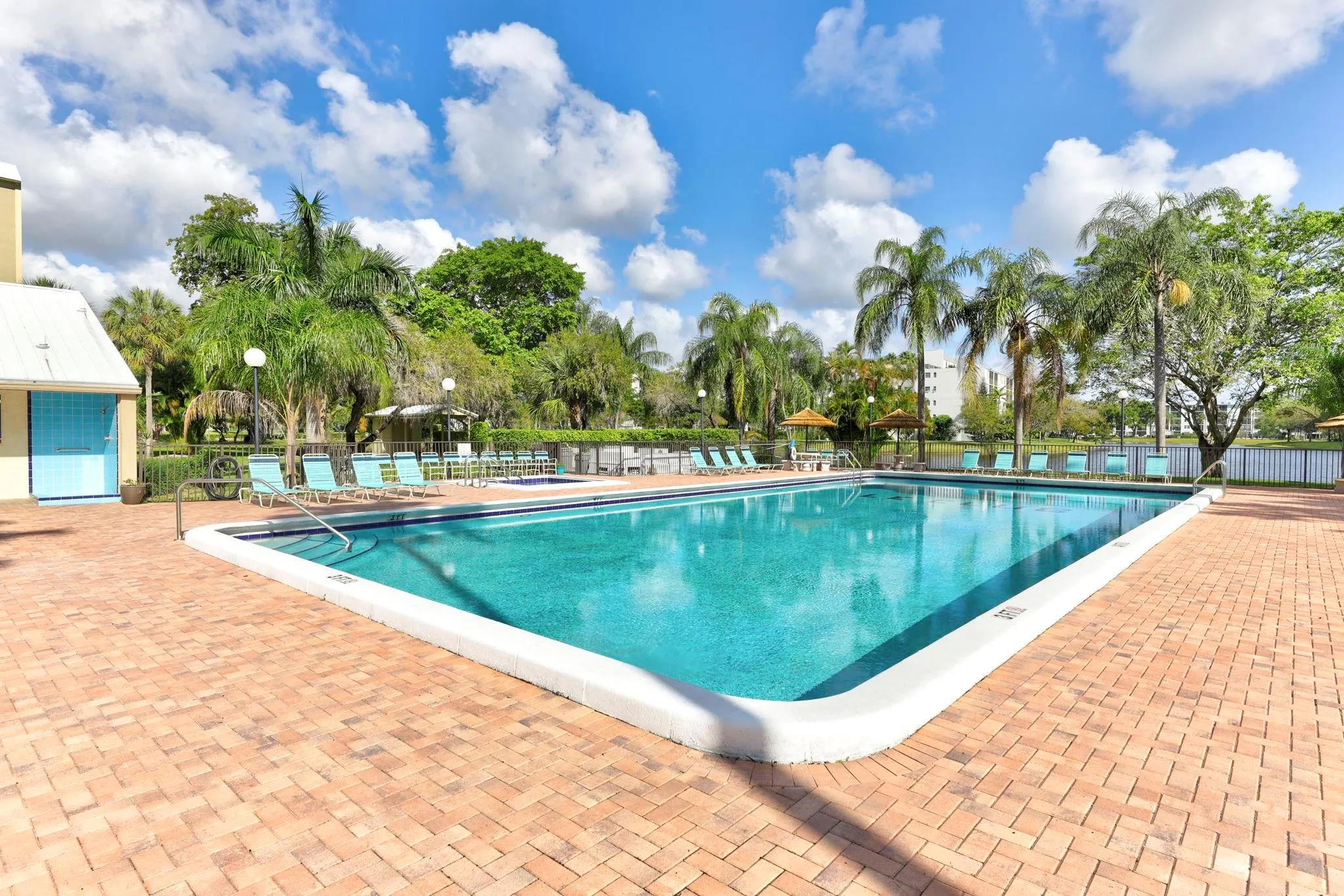 2334 S Cypress Bend Dr, #511