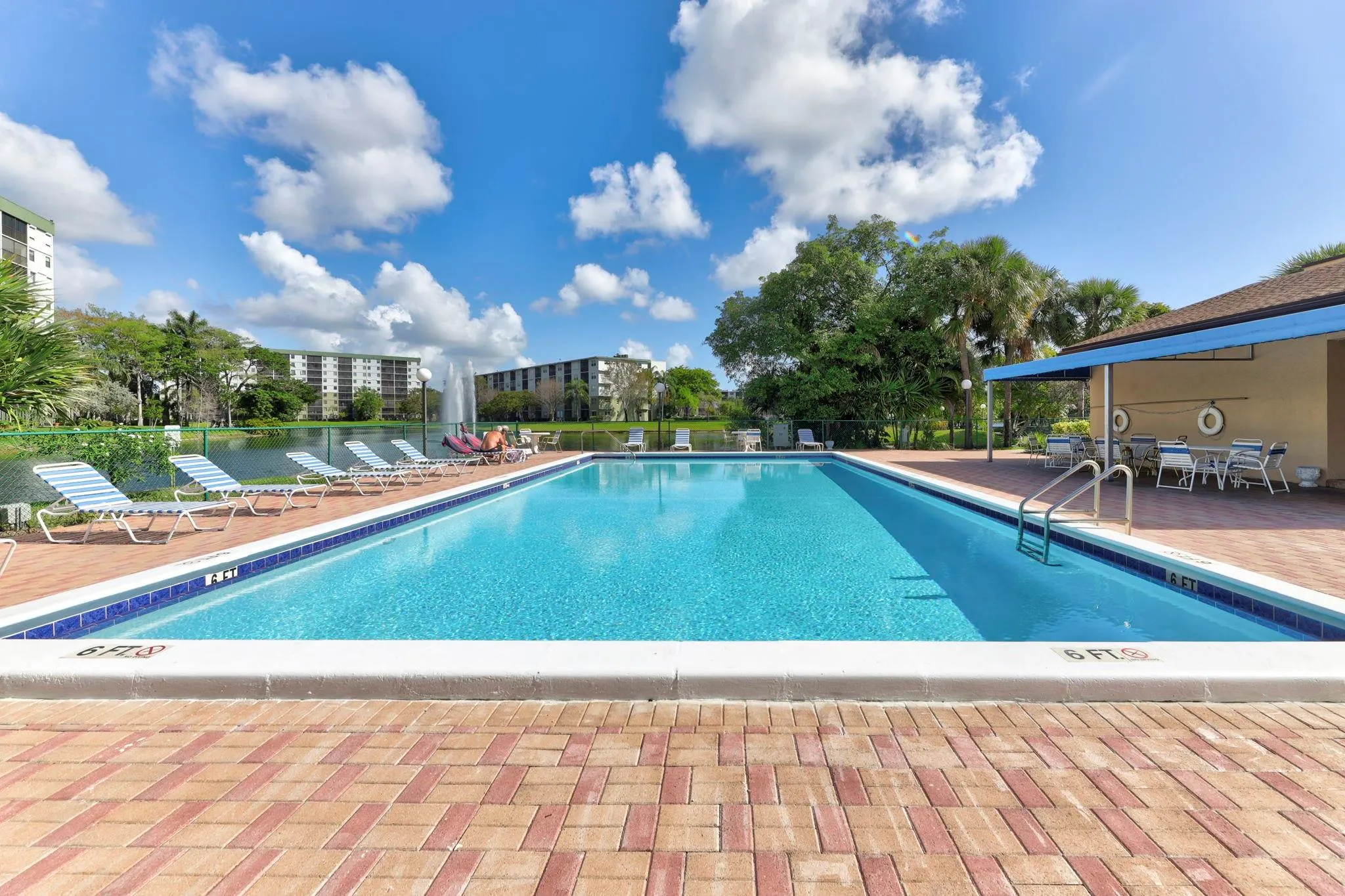 2334 S Cypress Bend Dr, #511