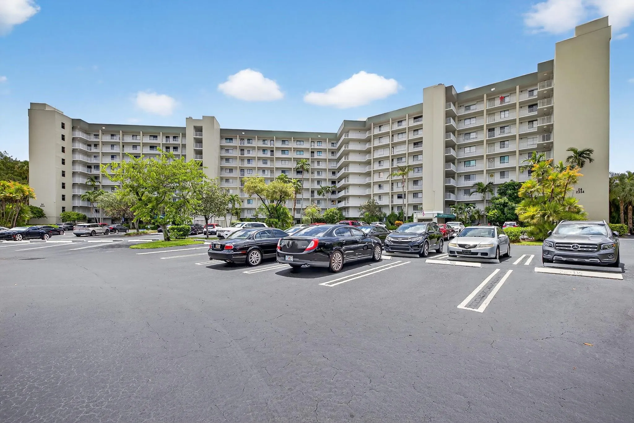 2334 S Cypress Bend Dr, #511