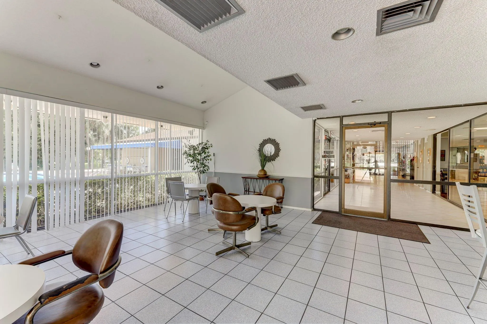 2334 S Cypress Bend Dr, #511