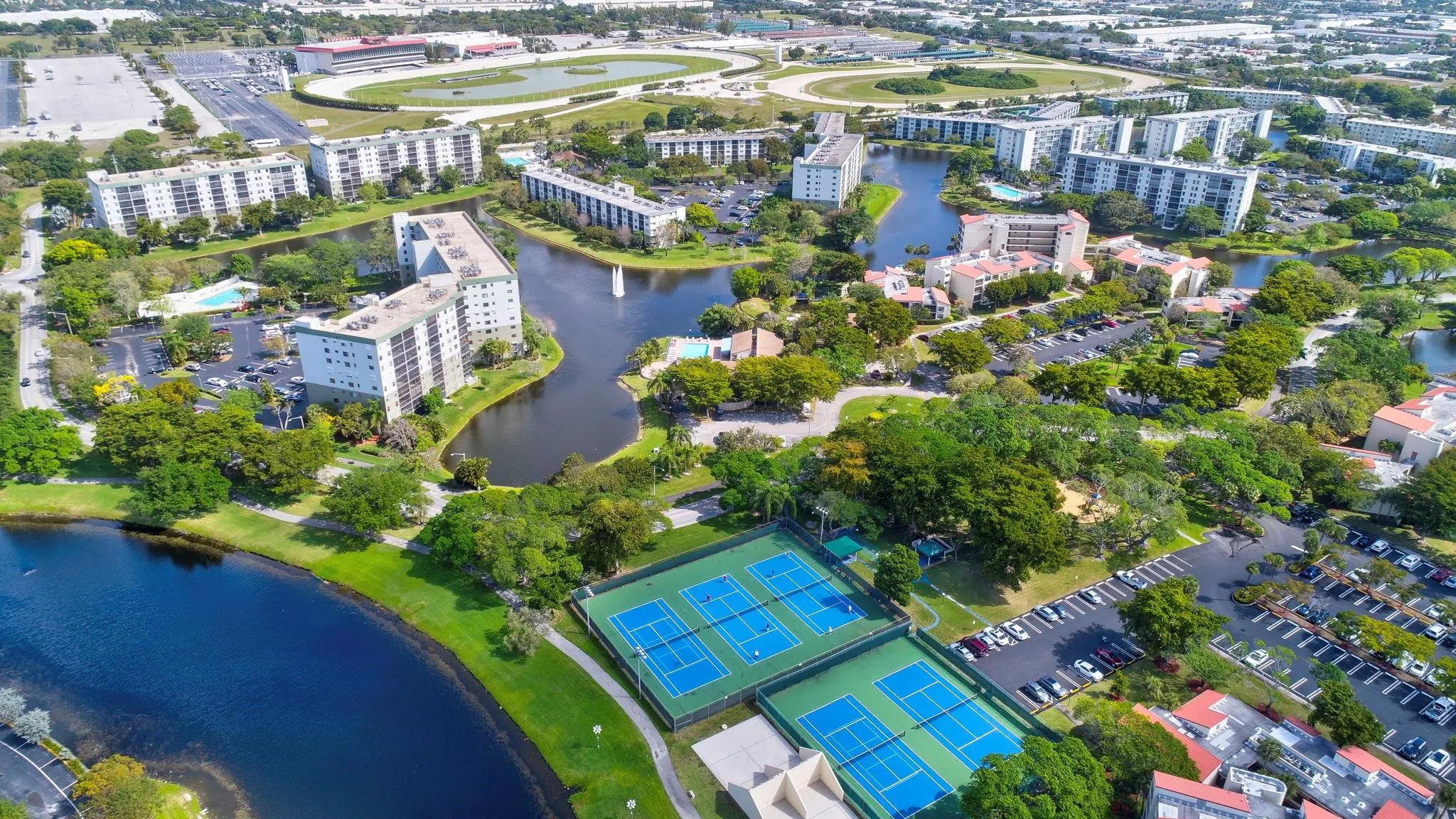 2334 S Cypress Bend Dr, #511