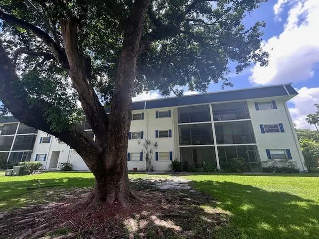 5090 SW 64th ave, #307