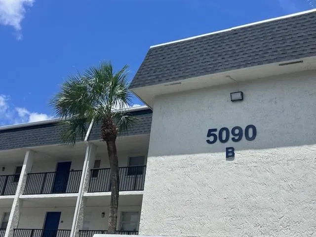 5090 SW 64th ave, #307
