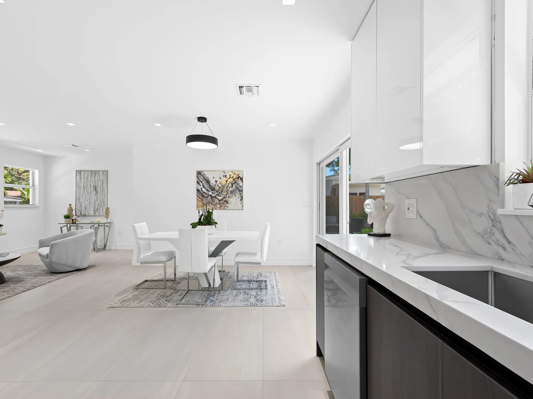 332 NE 29th St