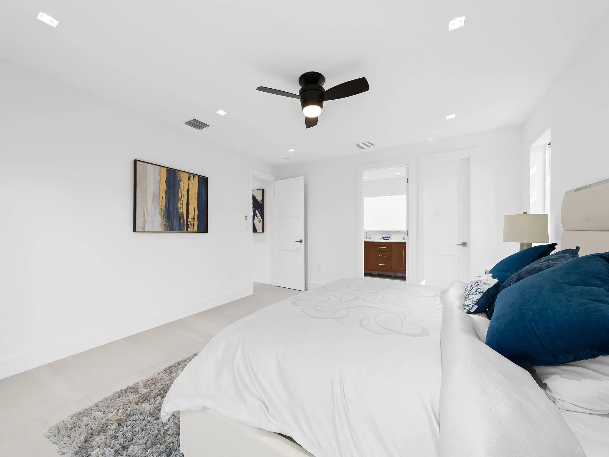 332 NE 29th St