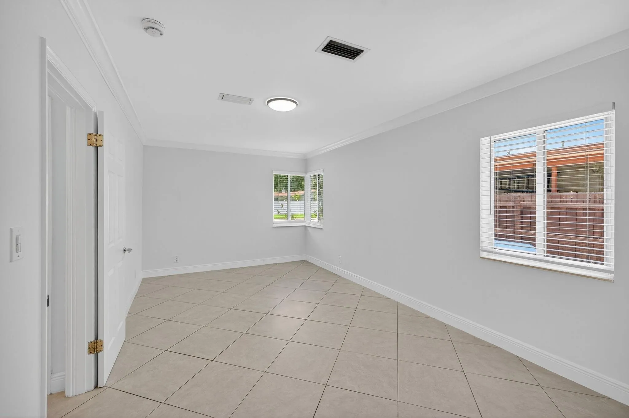 316 NW 24th St
