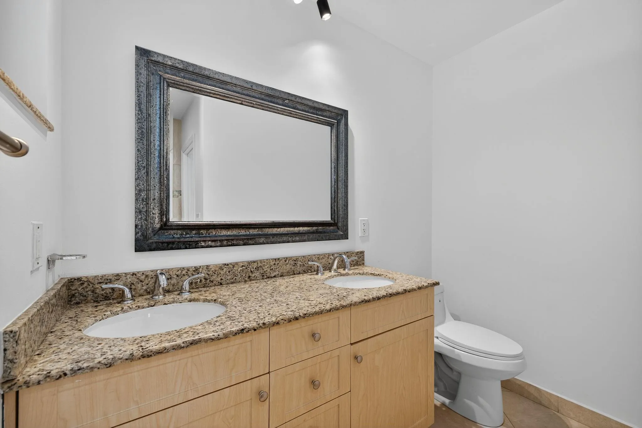 316 NW 24th St
