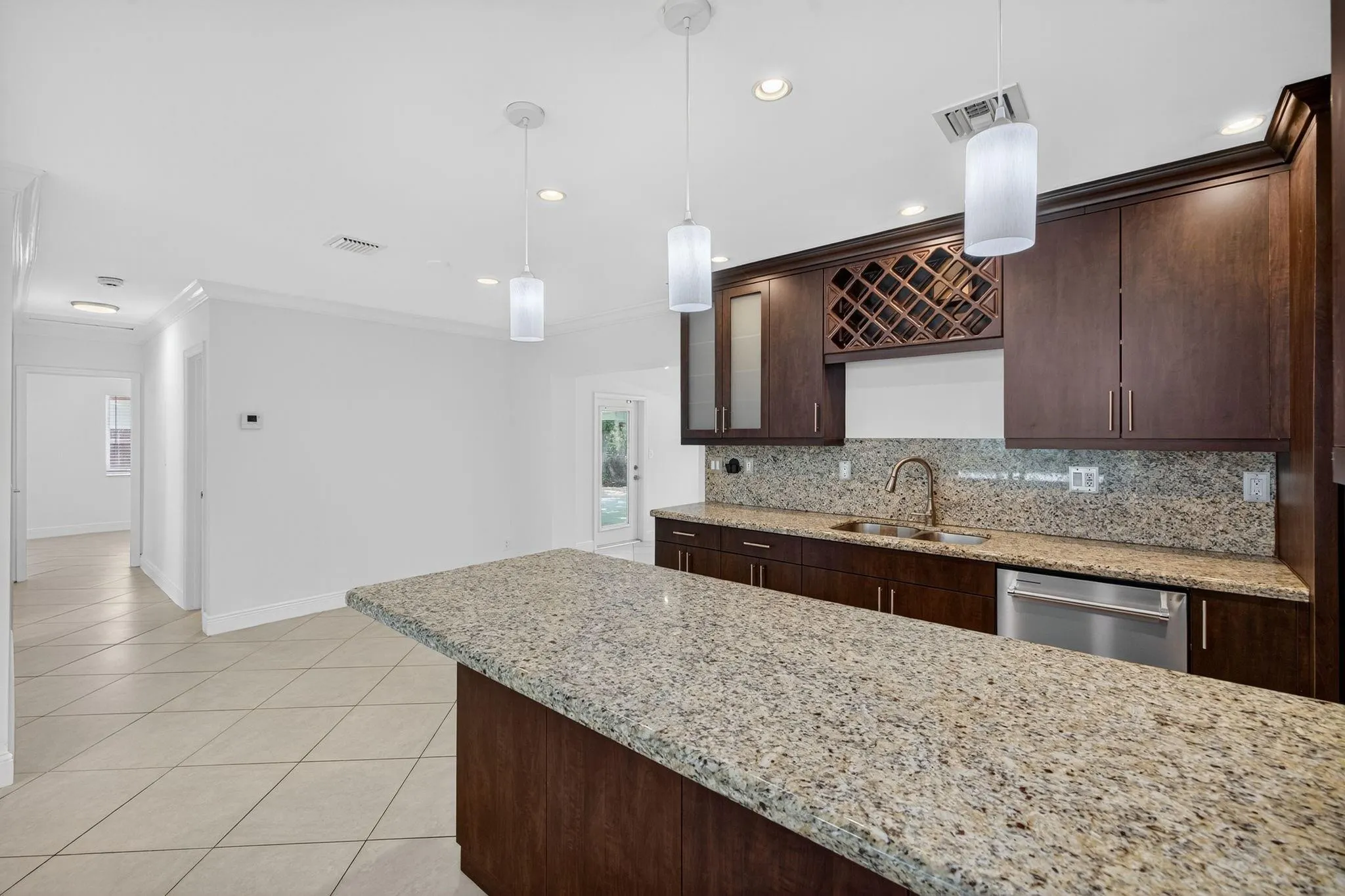 316 NW 24th St