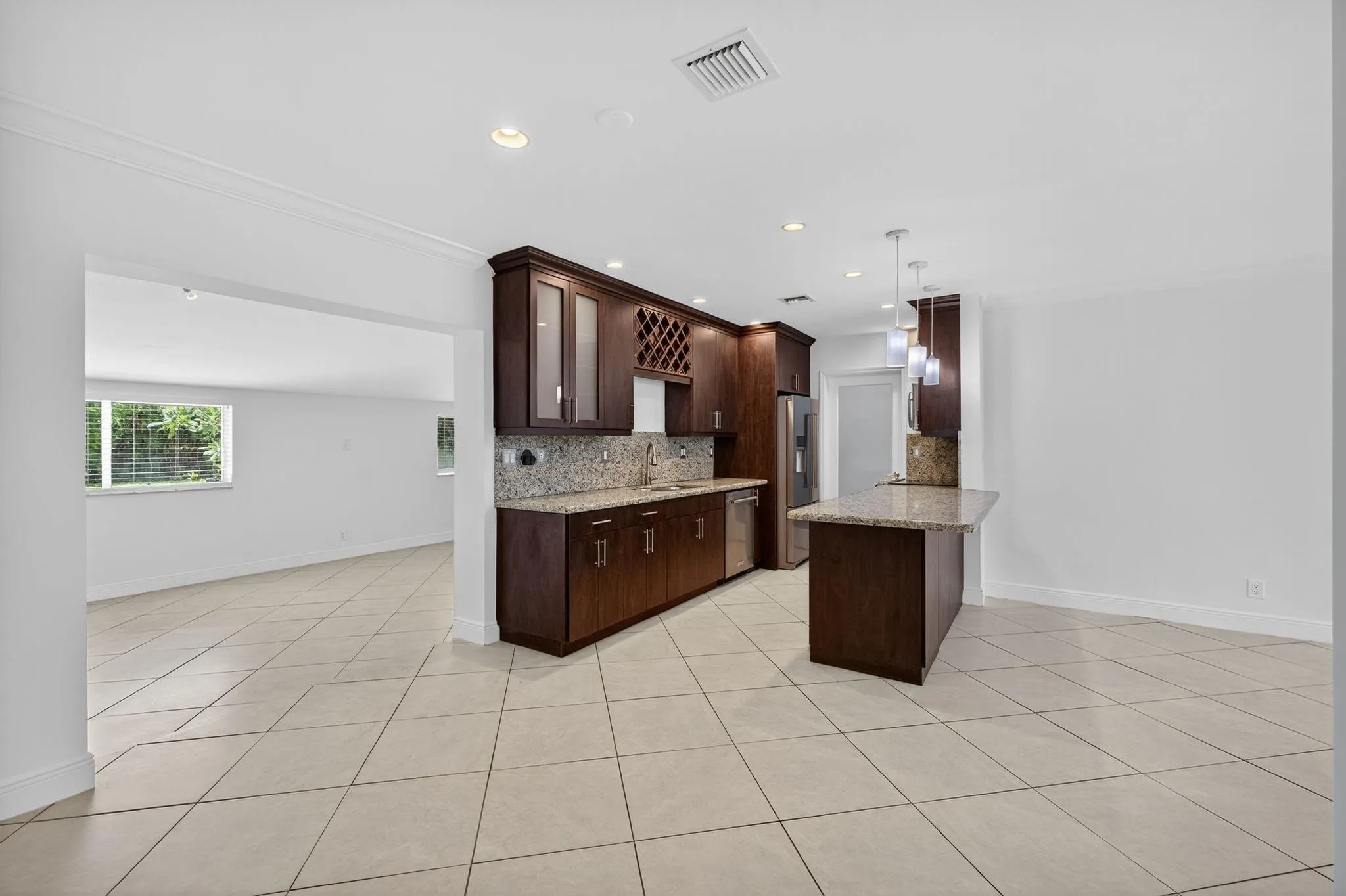 316 NW 24th St