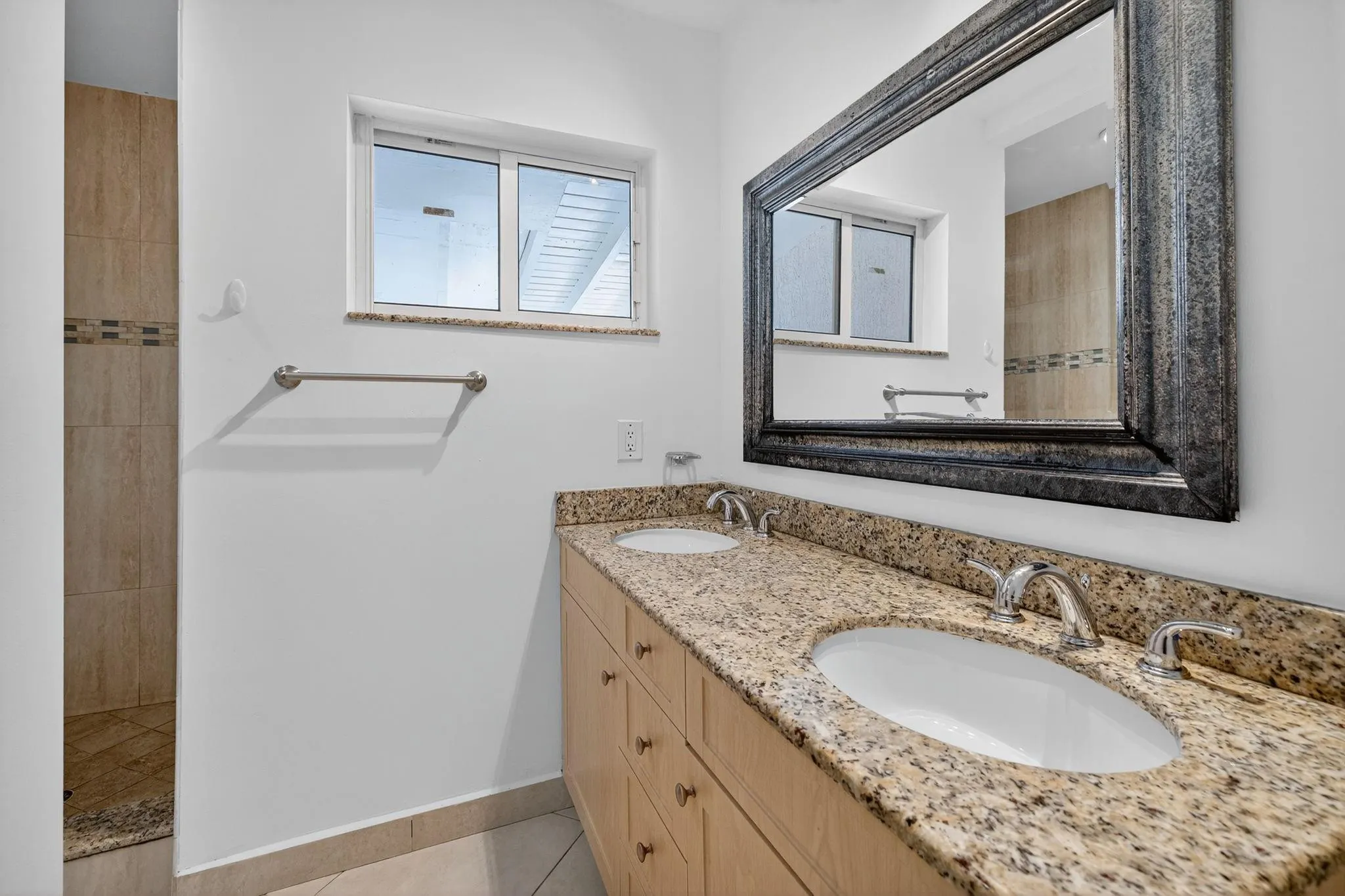 316 NW 24th St