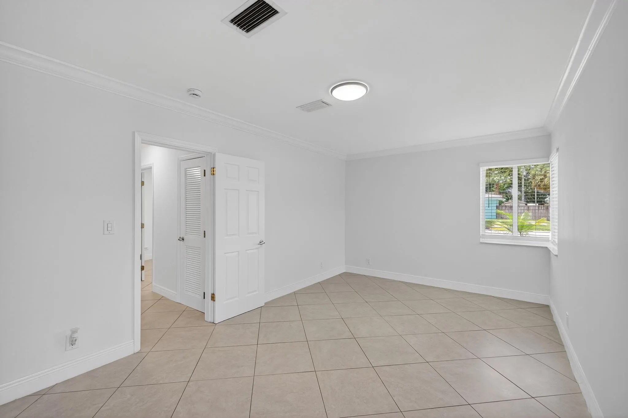 316 NW 24th St