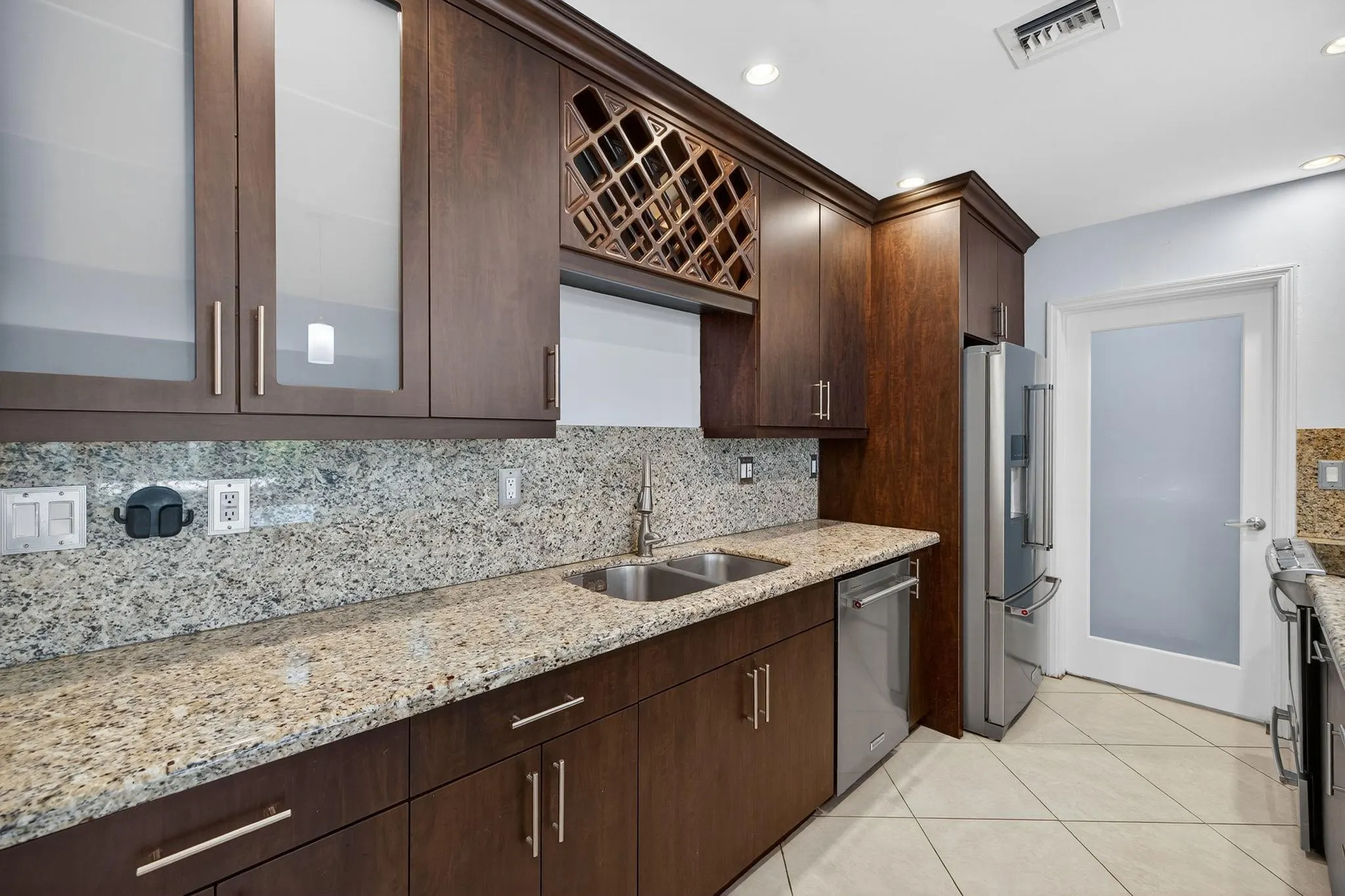 316 NW 24th St