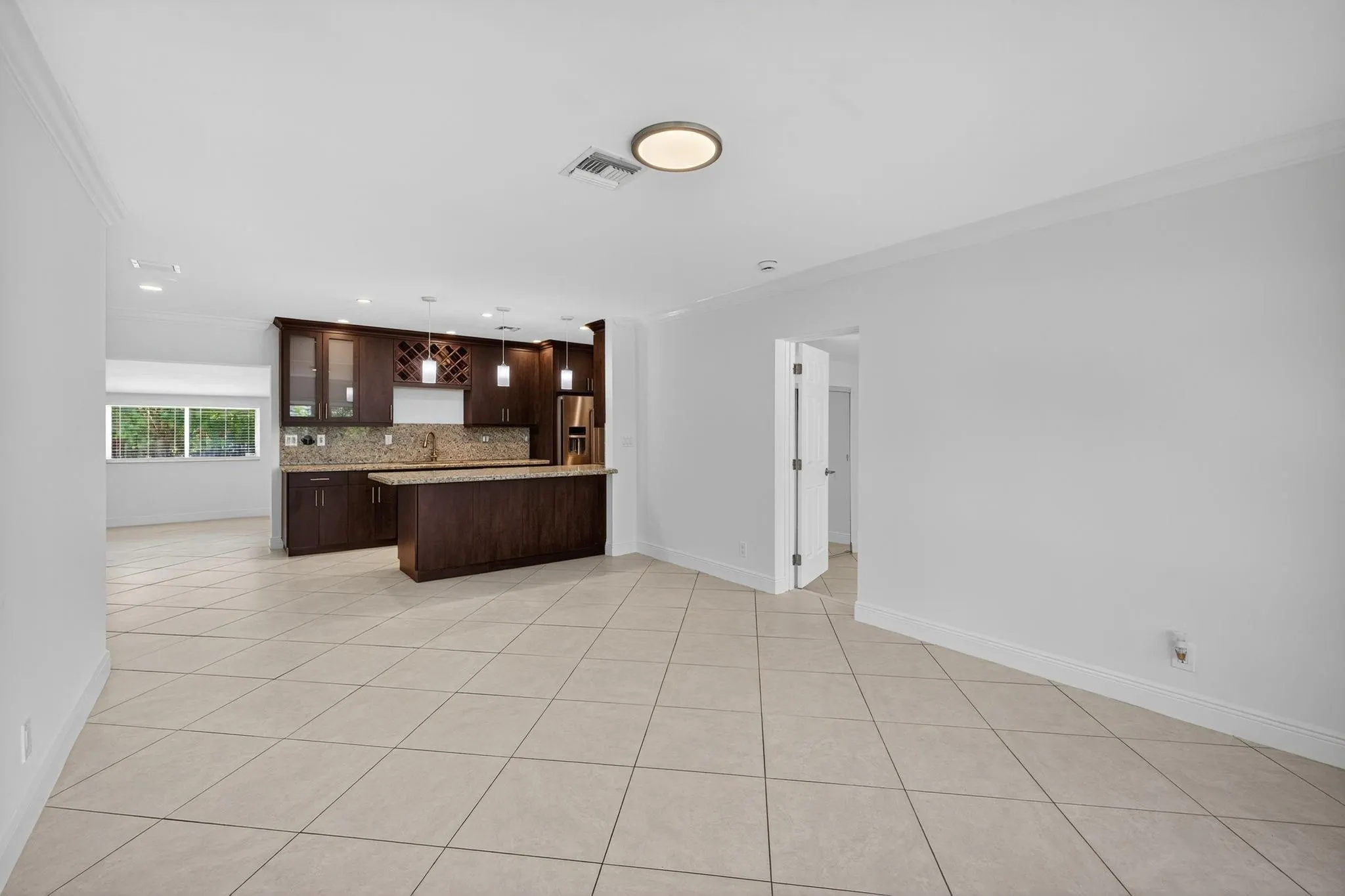 316 NW 24th St