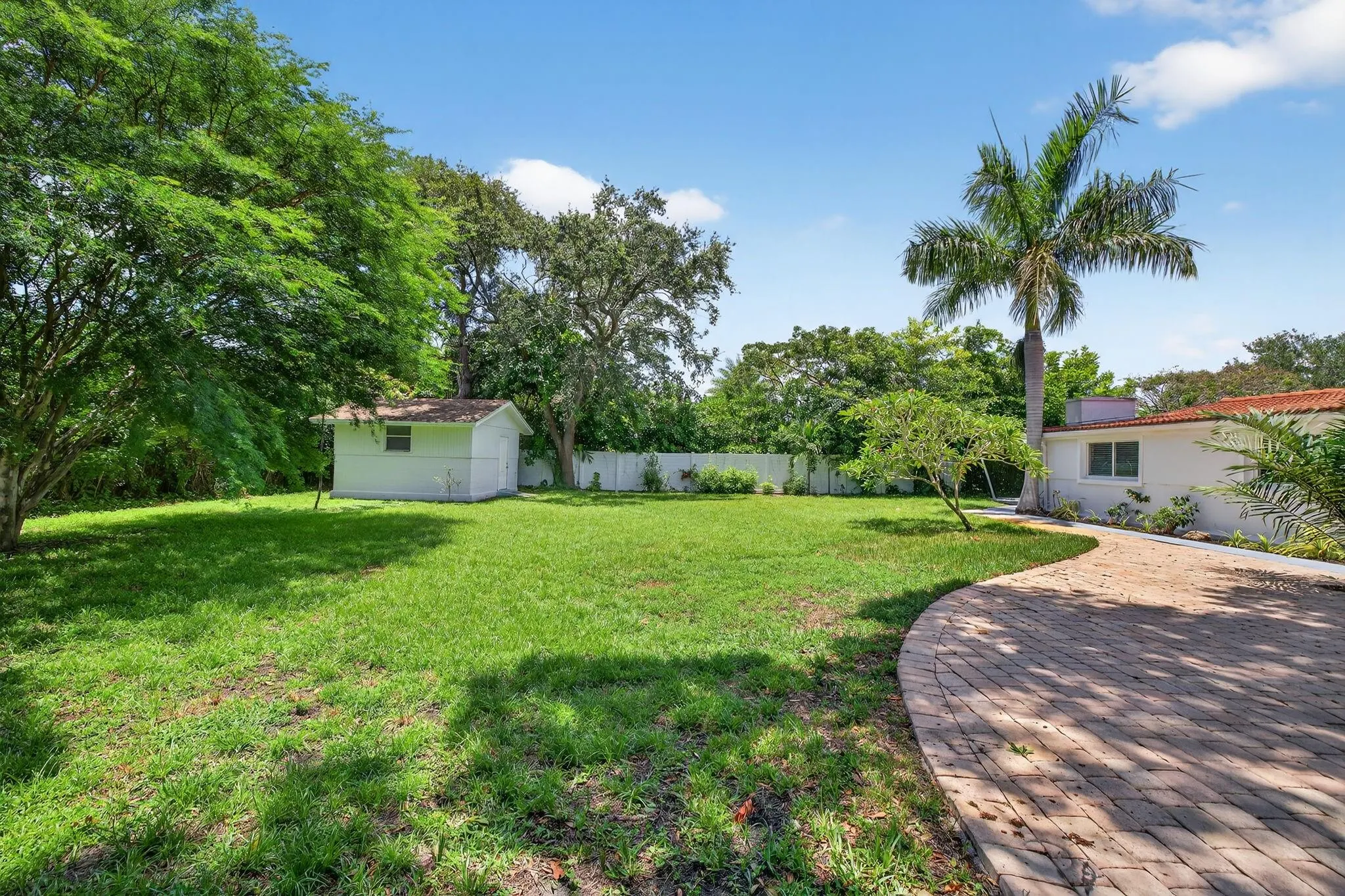 316 NW 24th St