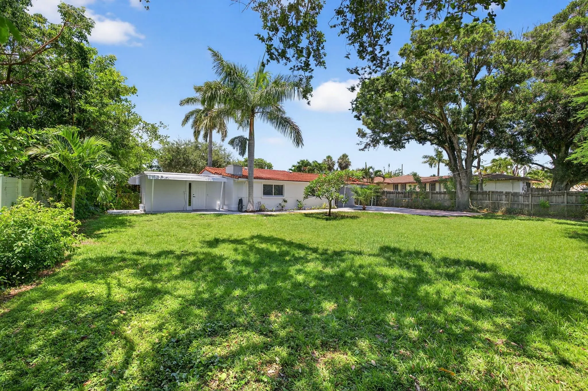 316 NW 24th St
