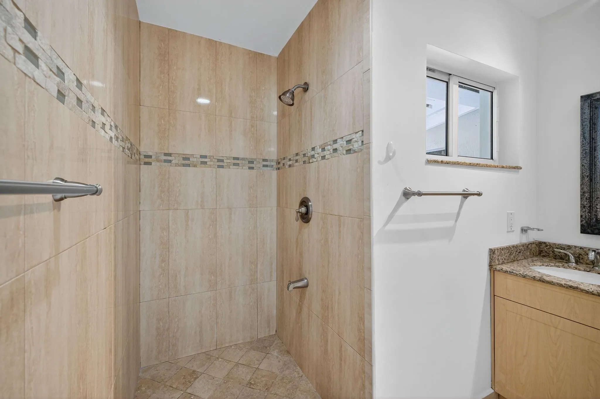 316 NW 24th St