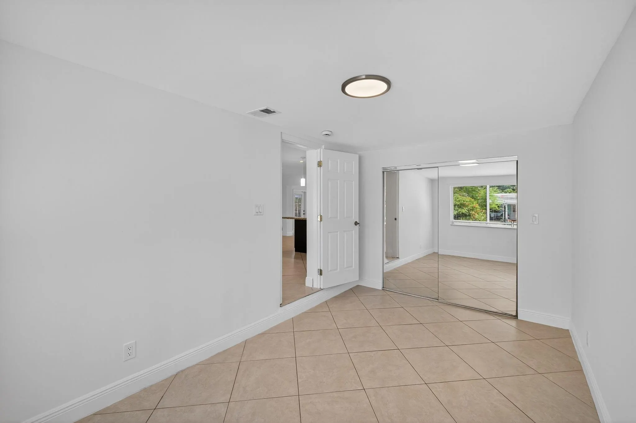 316 NW 24th St