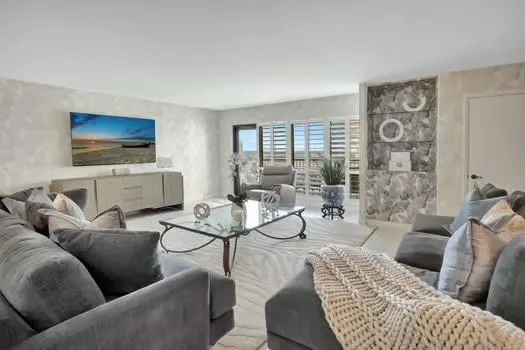 1800 S Ocean Blvd, #1002