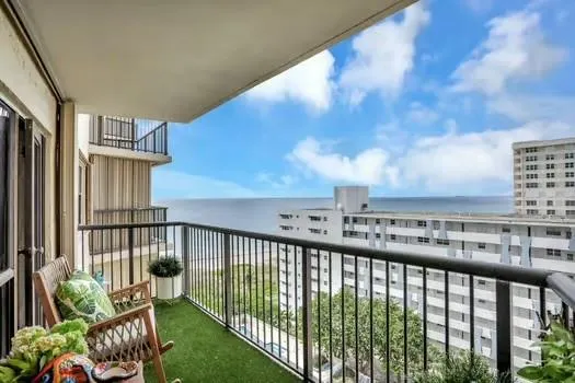 1800 S Ocean Blvd, #1002