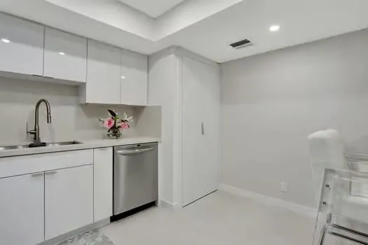 1800 S Ocean Blvd, #1002
