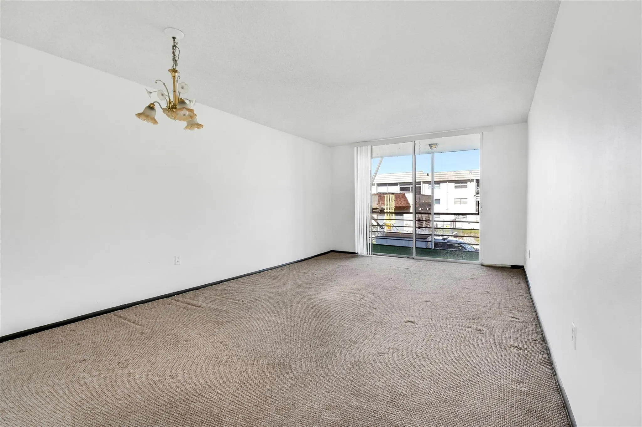 8510 Sunrise Lakes Blvd, #208