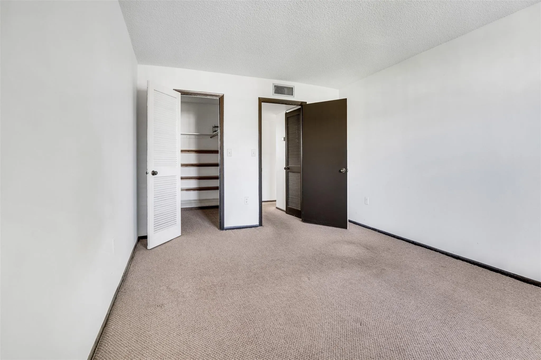 8510 Sunrise Lakes Blvd, #208