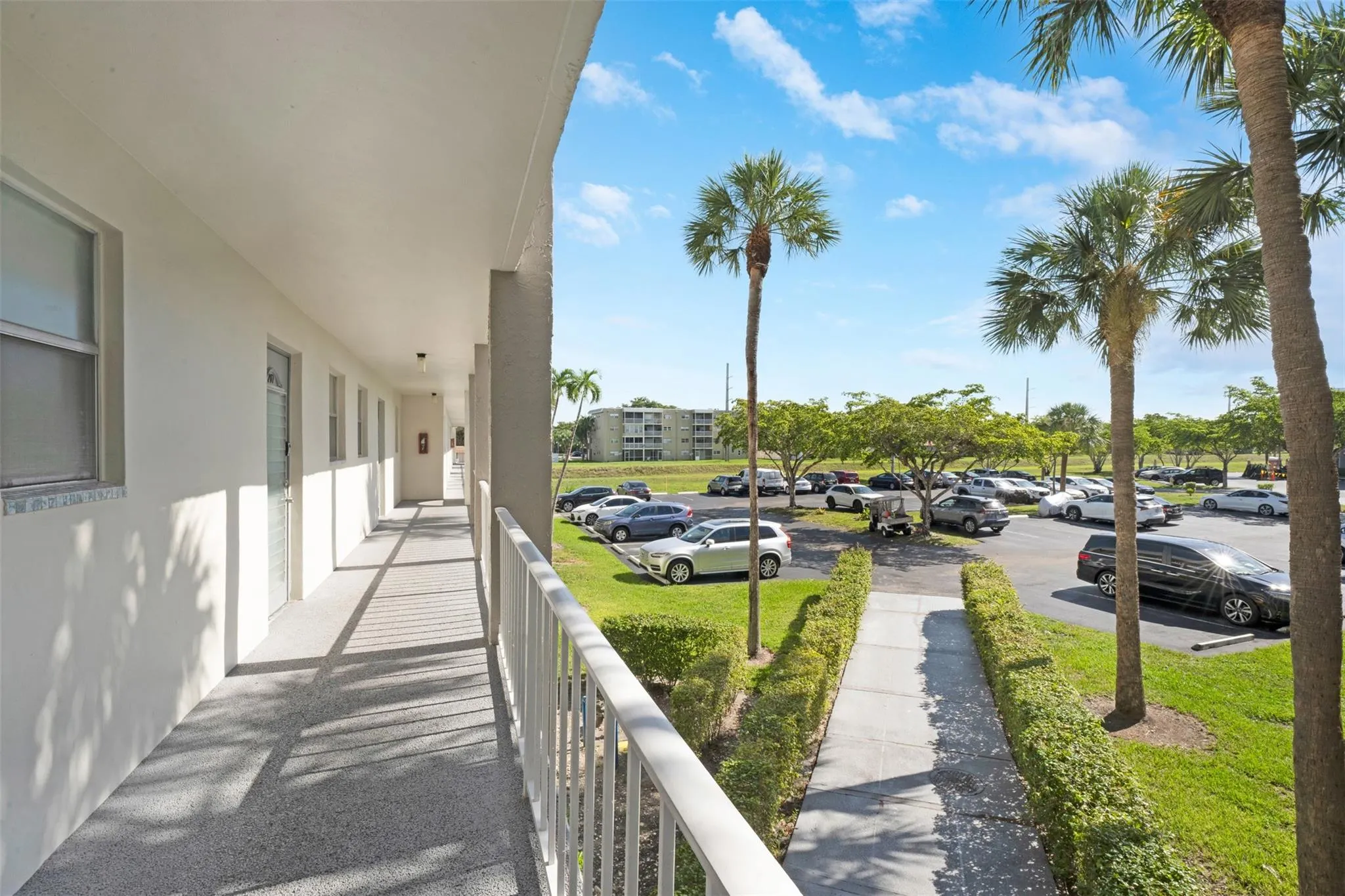 8510 Sunrise Lakes Blvd, #208