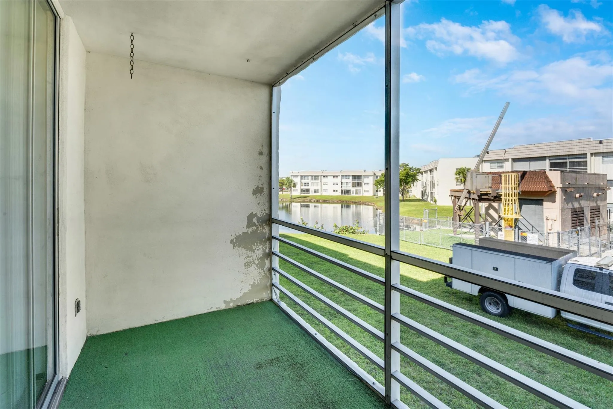 8510 Sunrise Lakes Blvd, #208