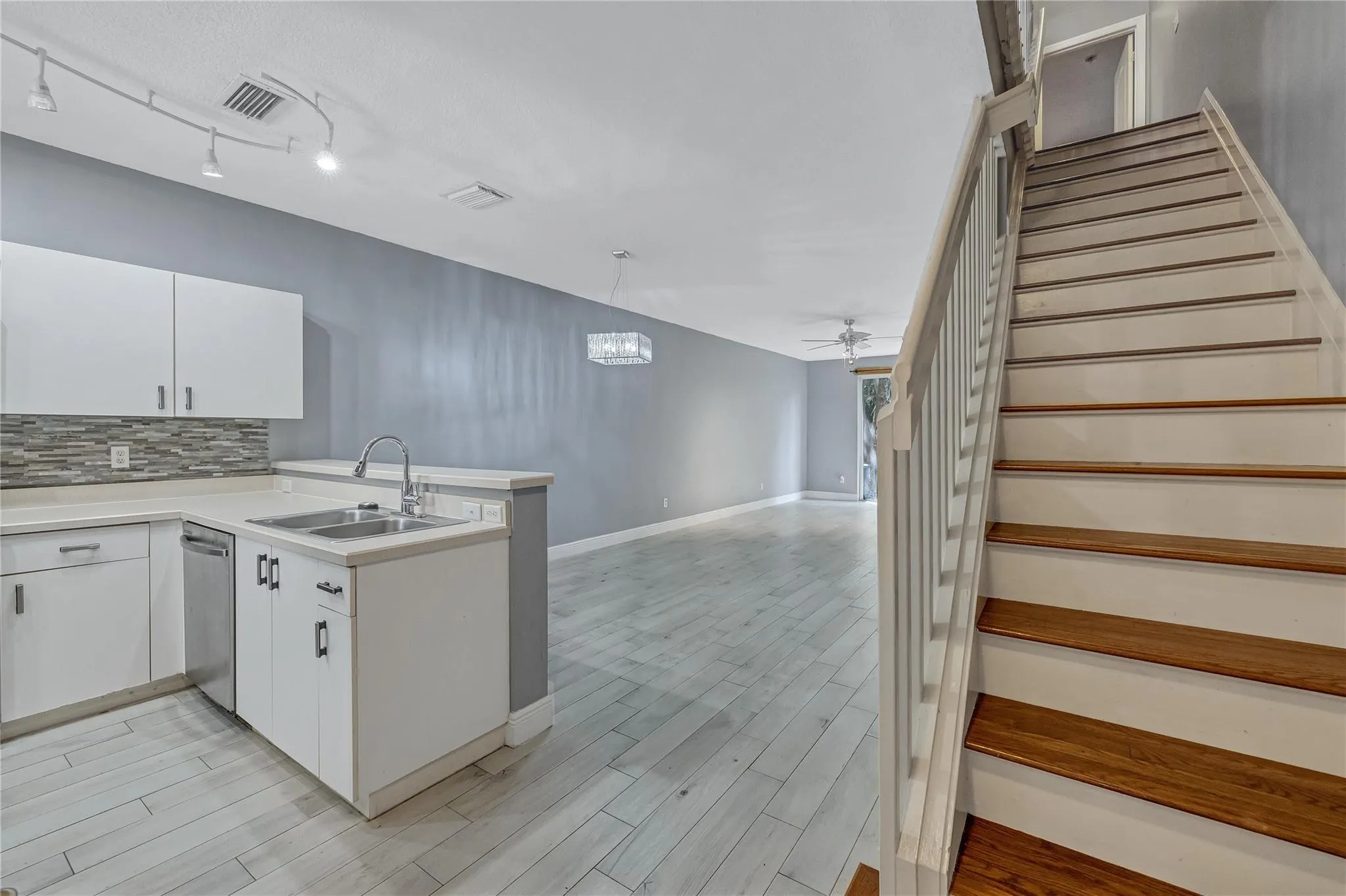 4844 NW 58th Manor