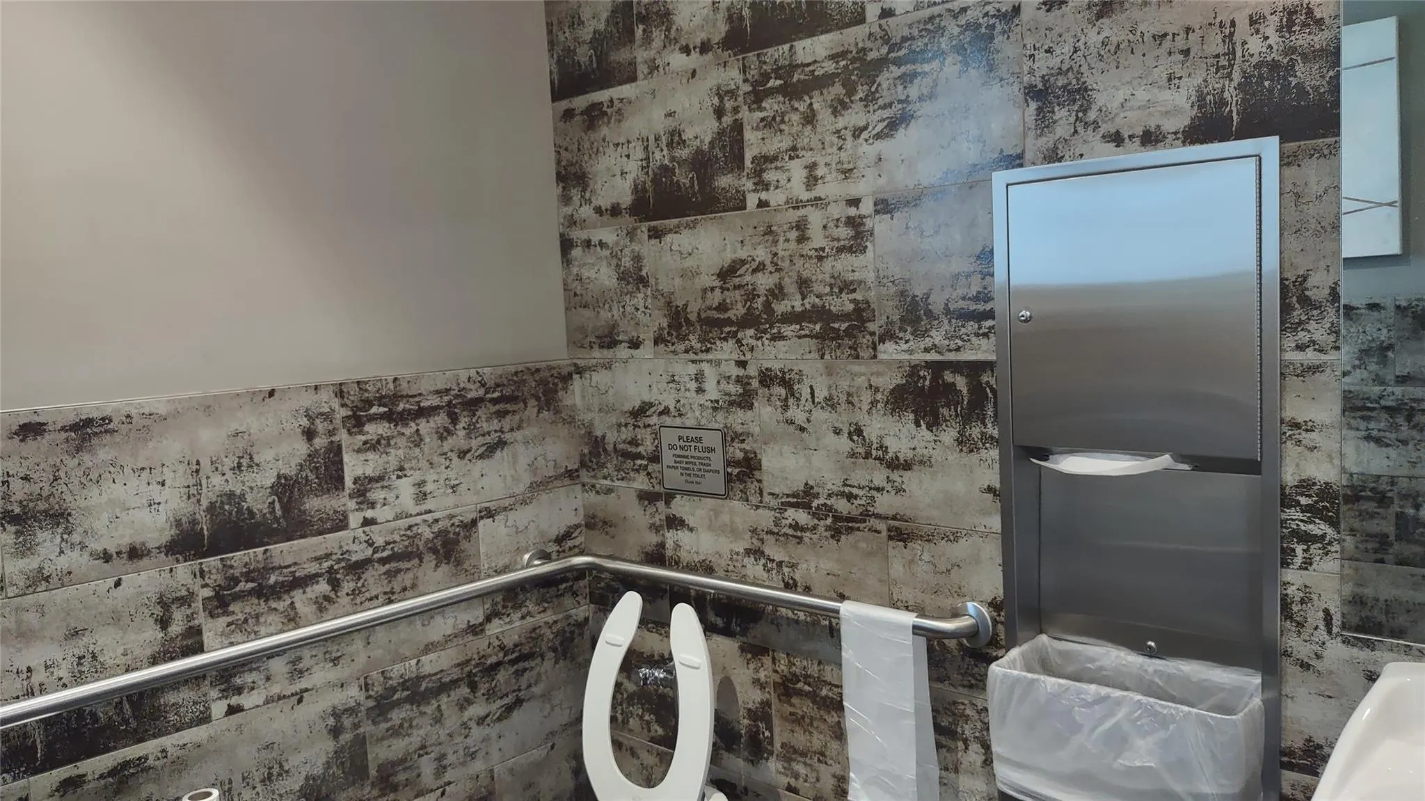 4200 Hillcrest Drive, #405