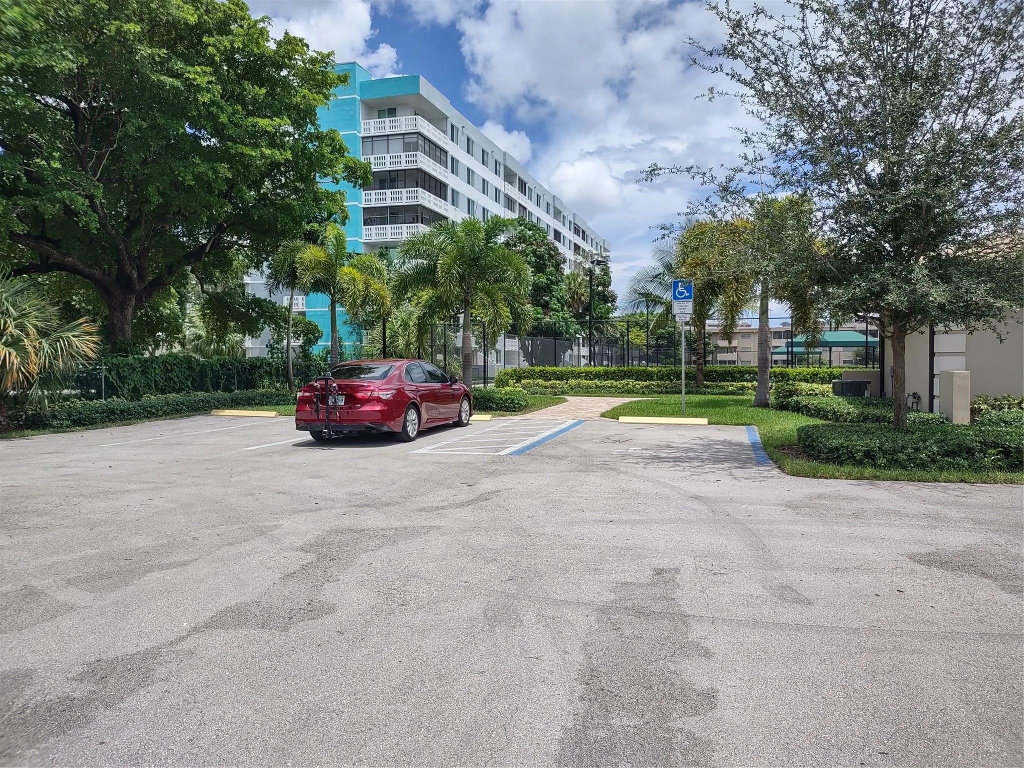 4200 Hillcrest Drive, #405