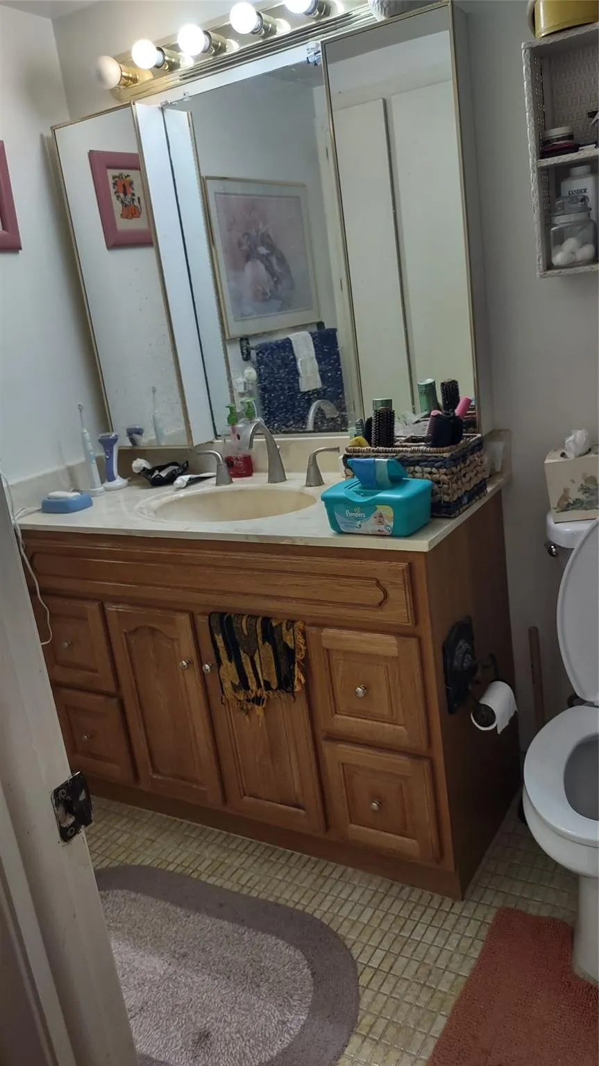4200 Hillcrest Drive, #405