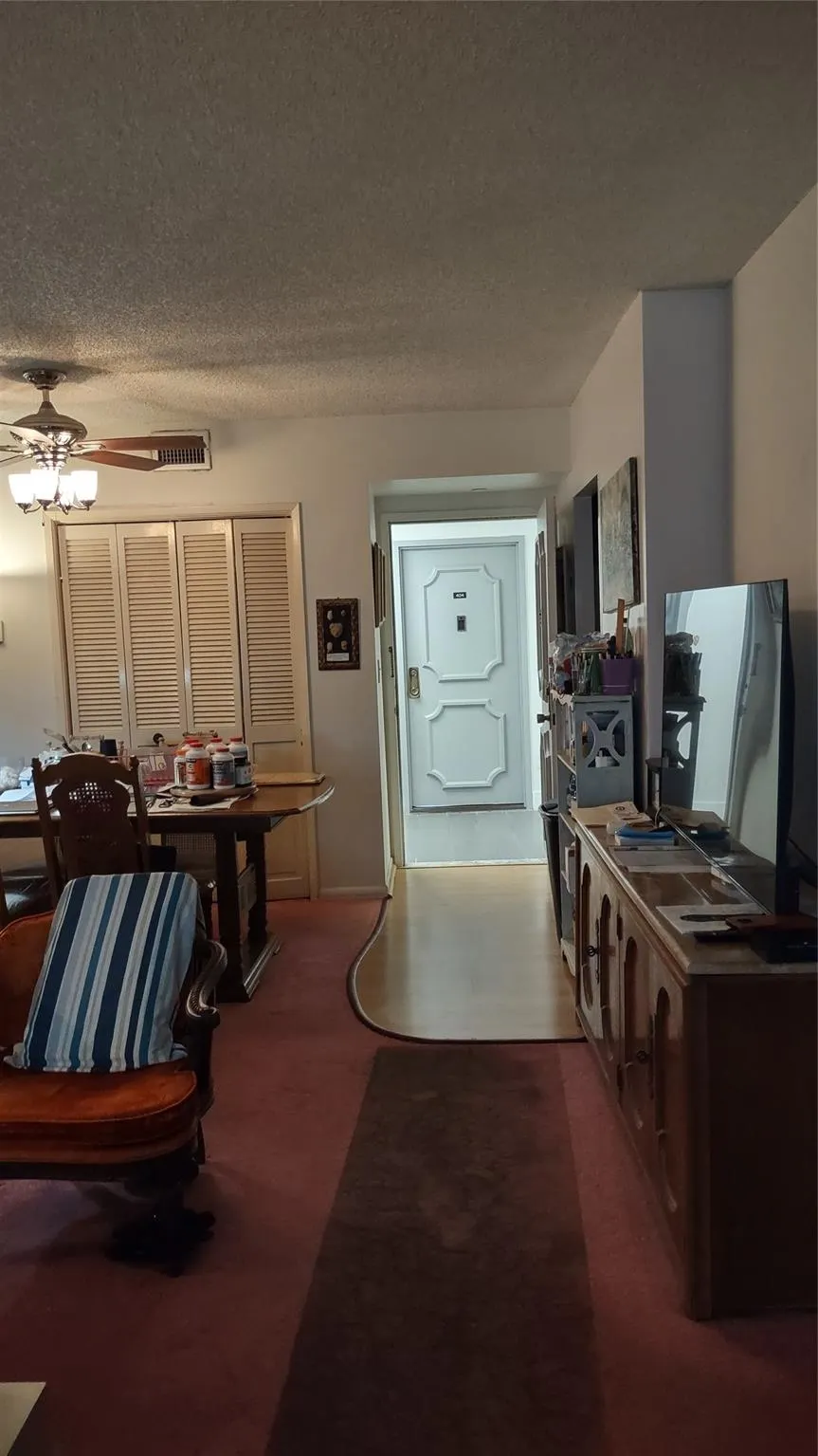 4200 Hillcrest Drive, #405