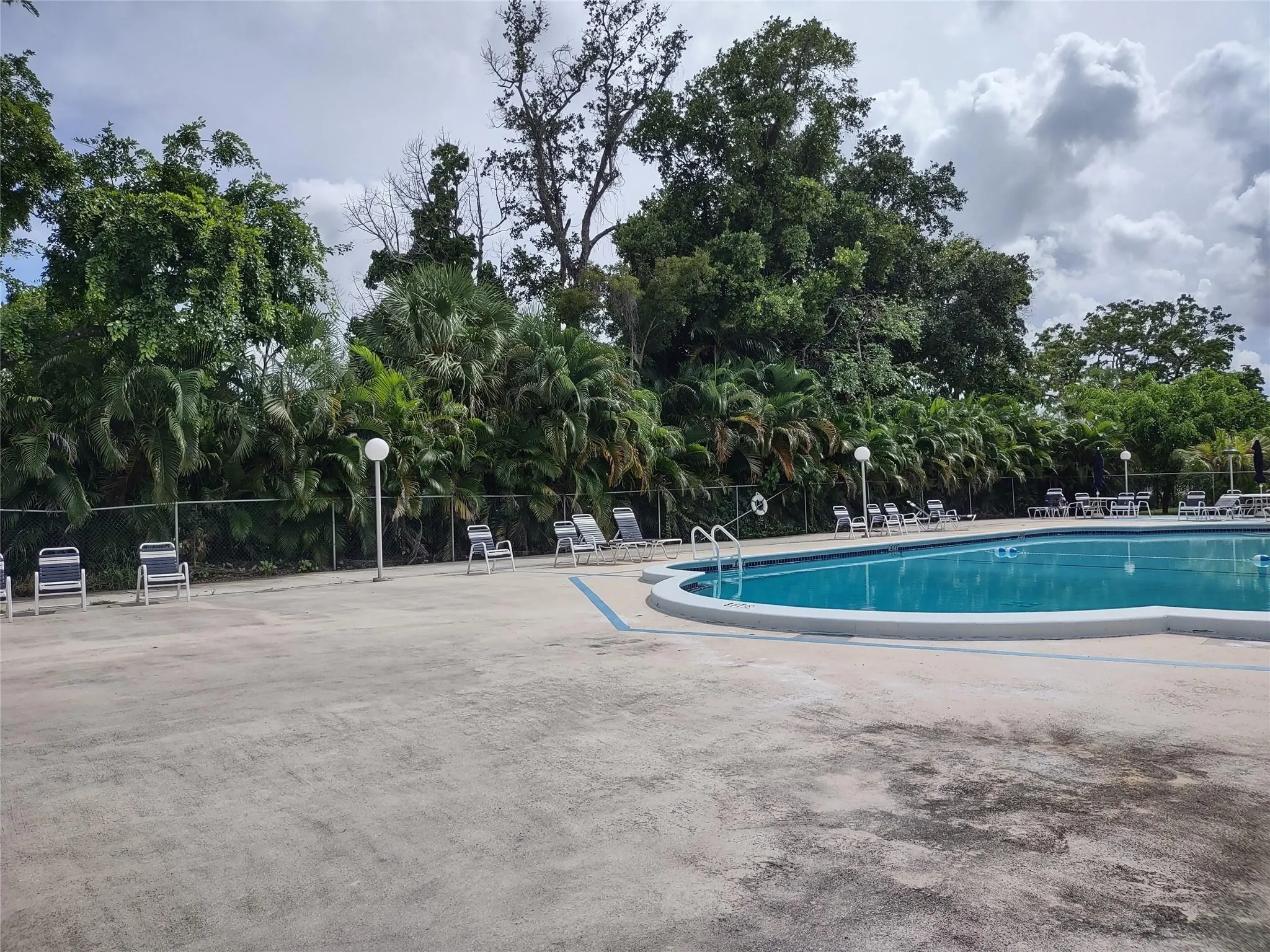 4200 Hillcrest Drive, #405