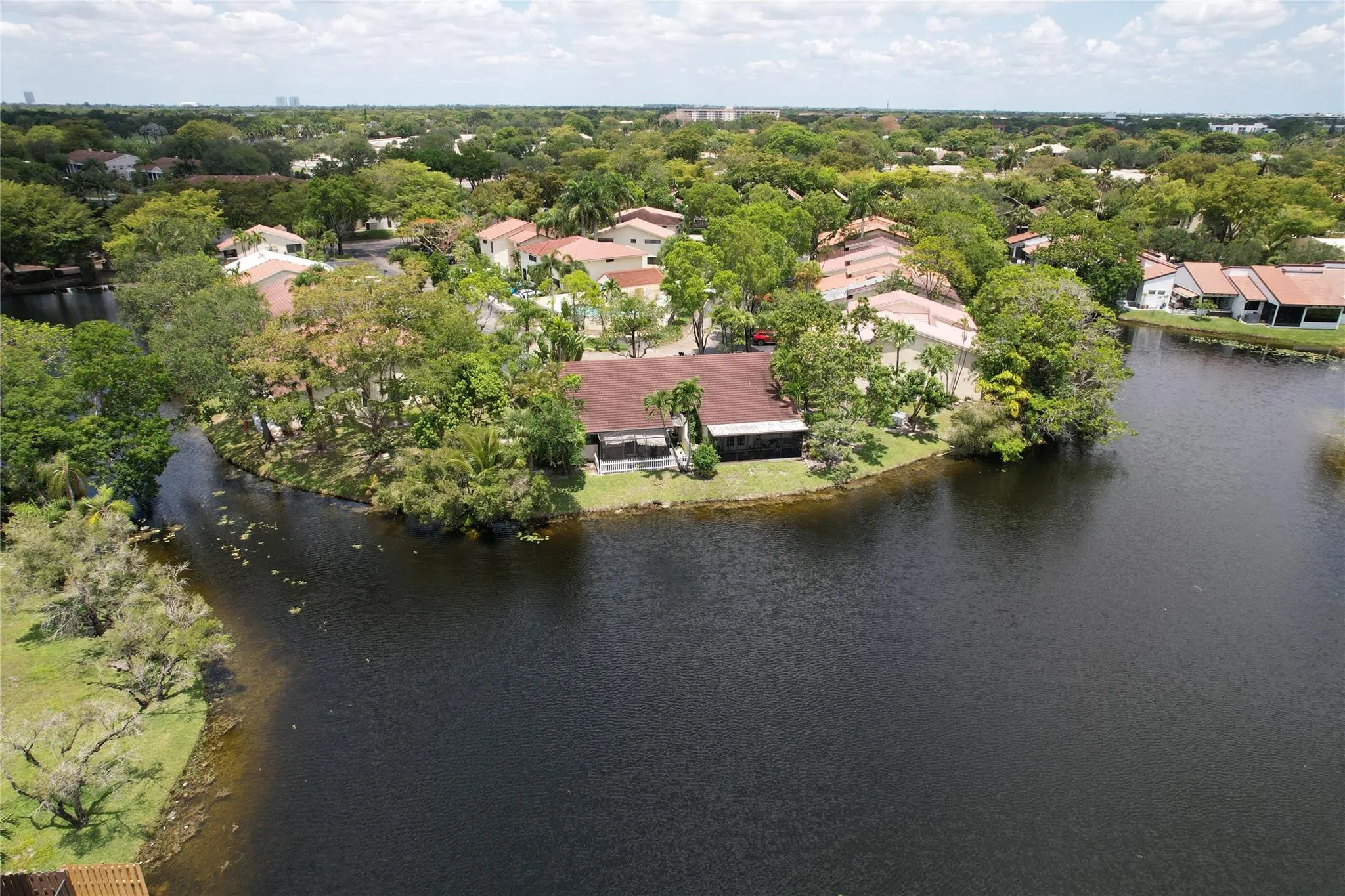 718 SW 88th Ter