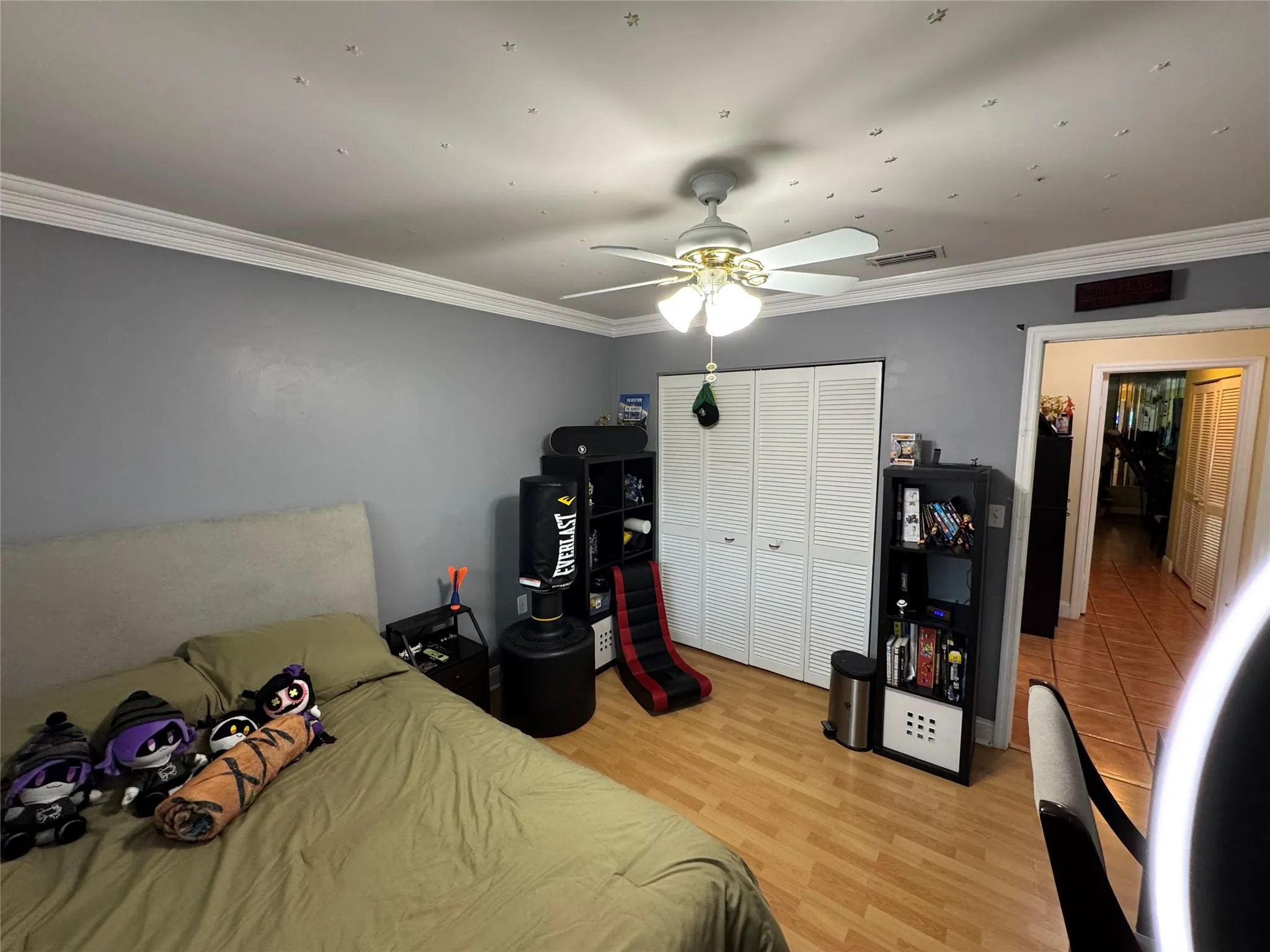 718 SW 88th Ter