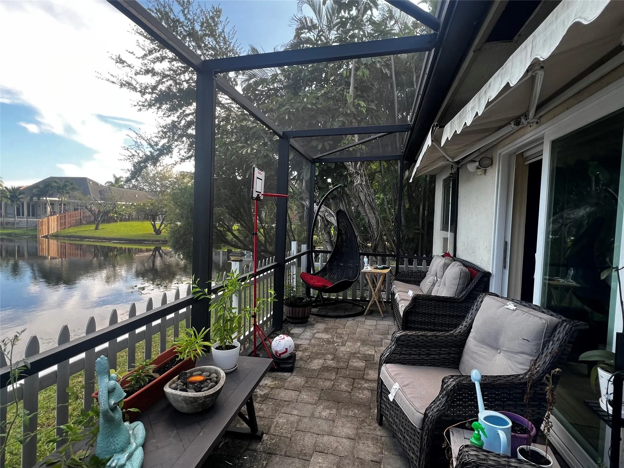 718 SW 88th Ter