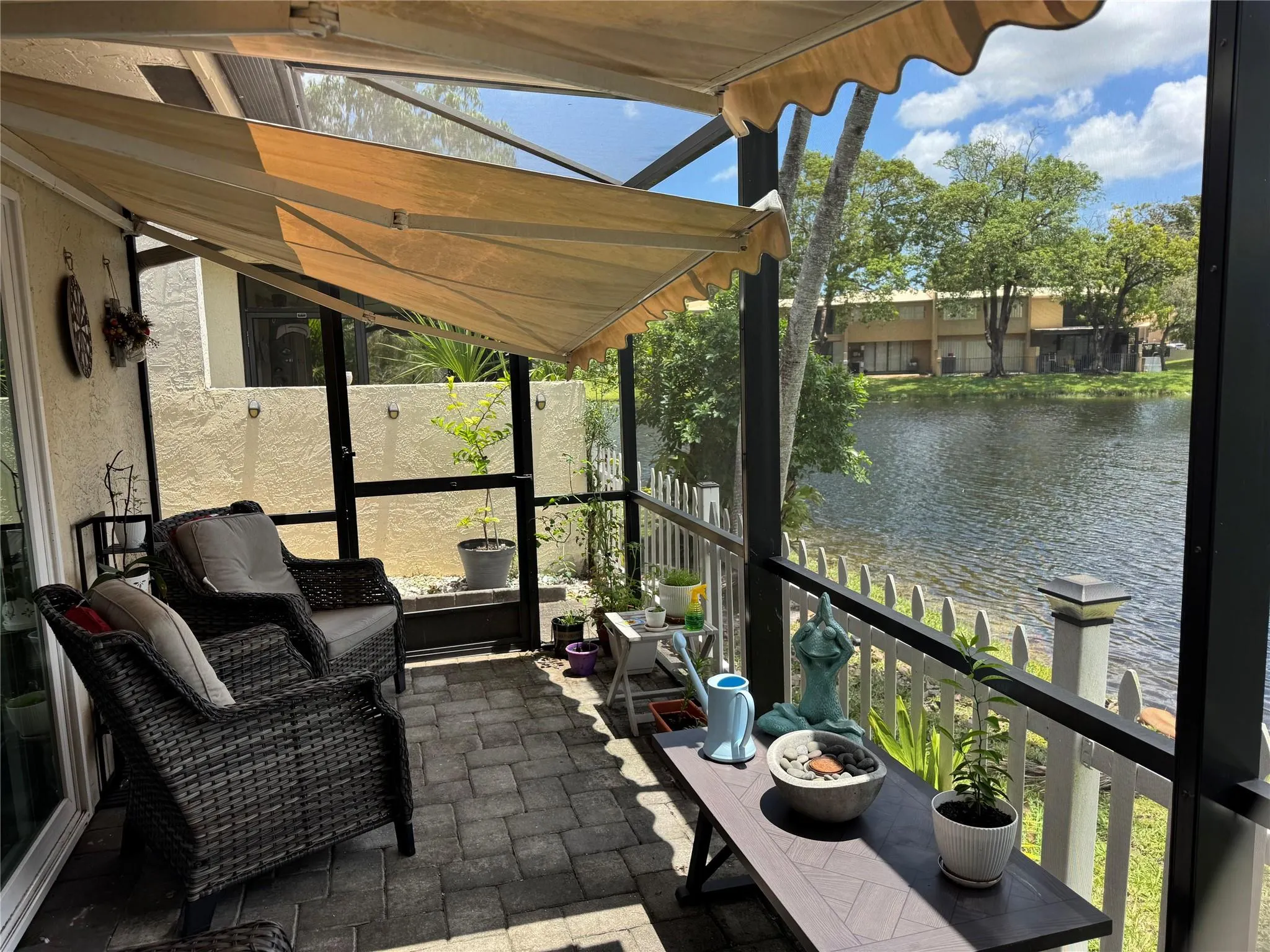 718 SW 88th Ter