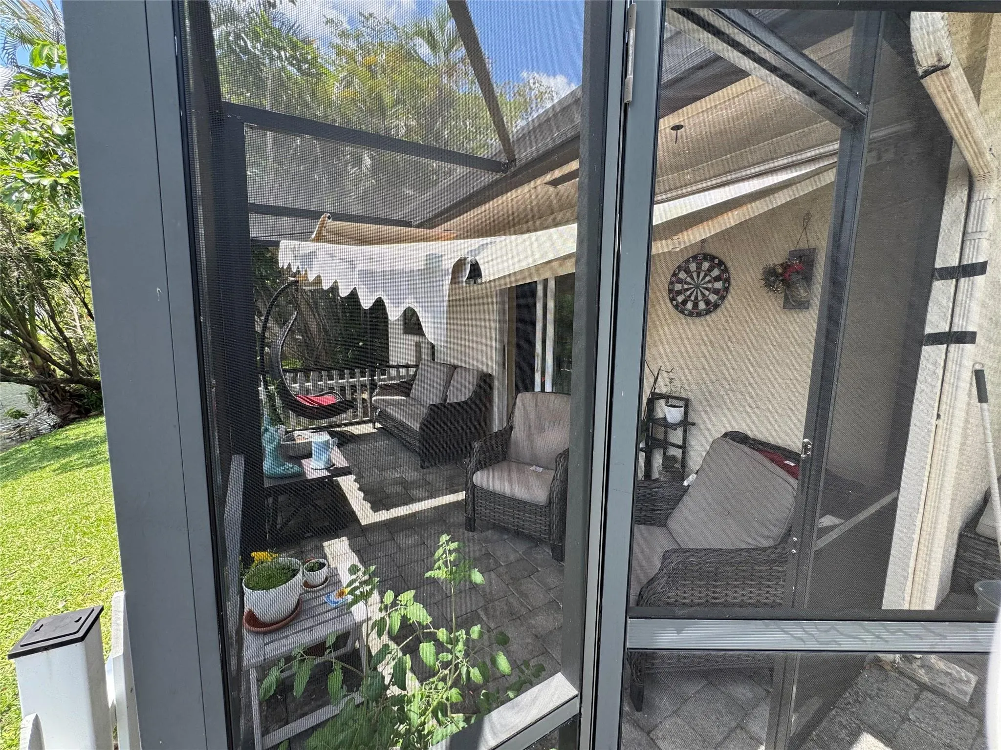 718 SW 88th Ter
