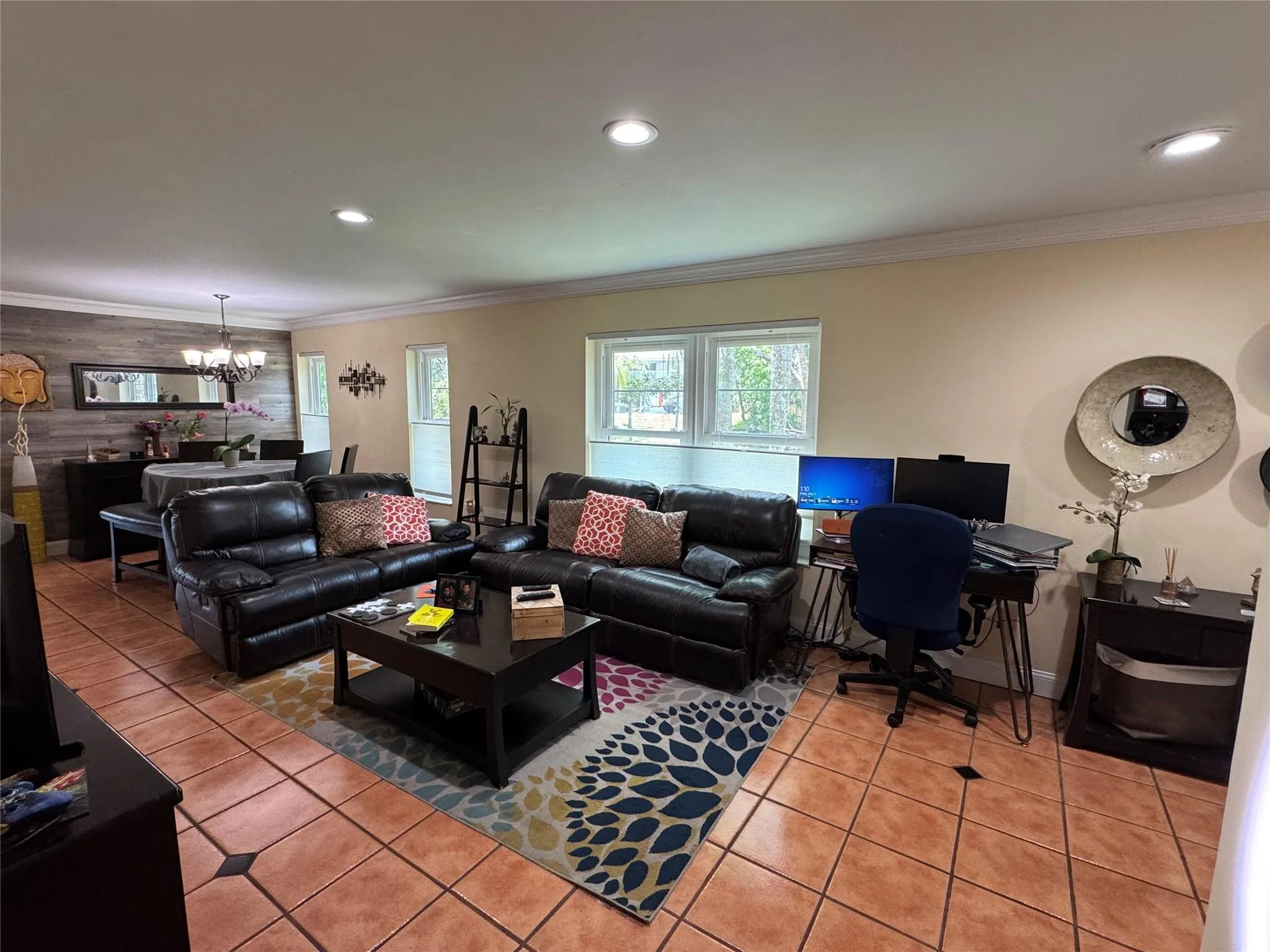 718 SW 88th Ter