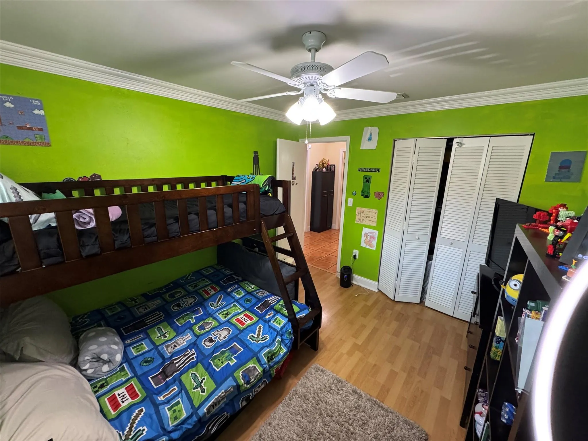 718 SW 88th Ter