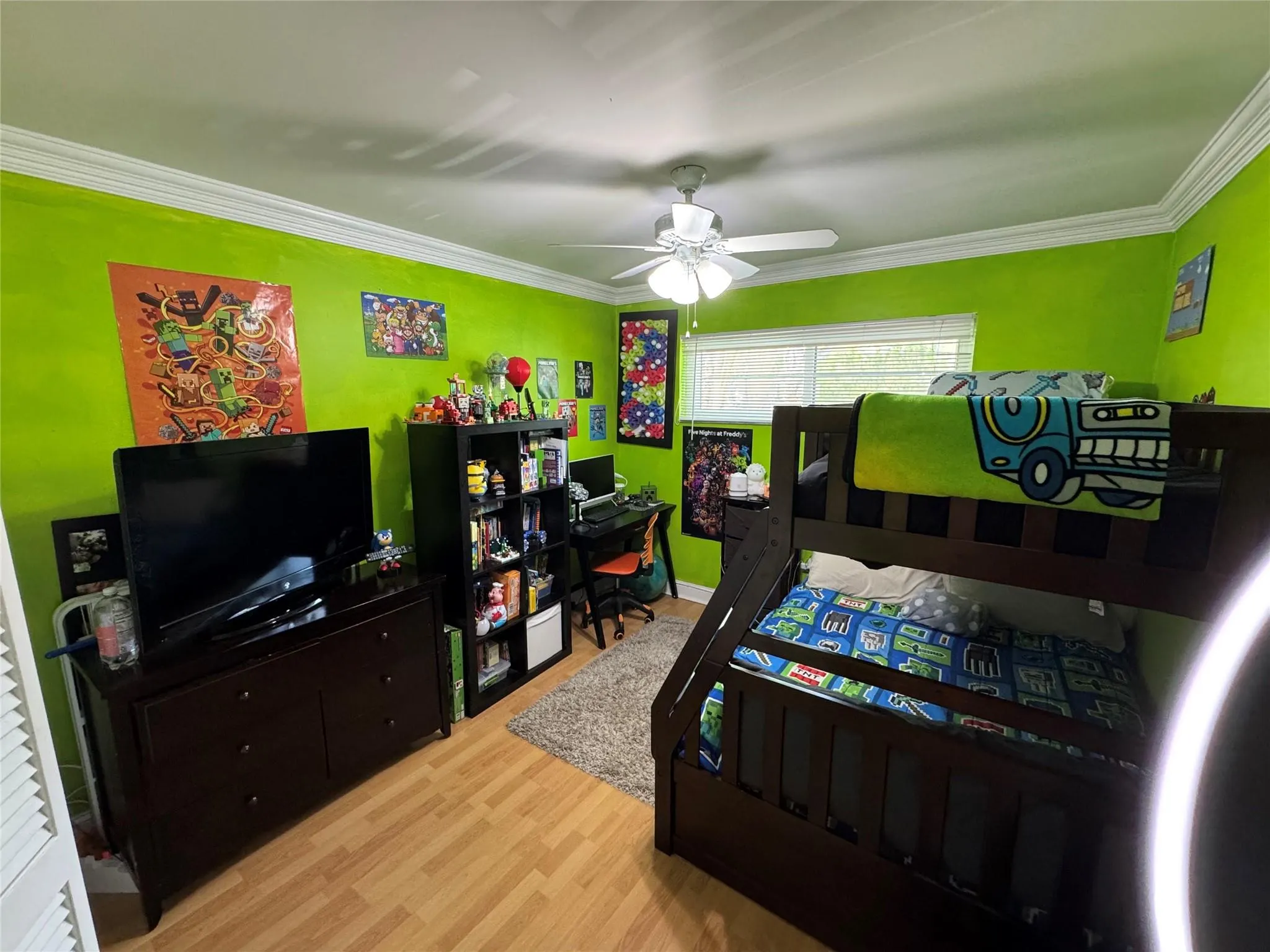 718 SW 88th Ter