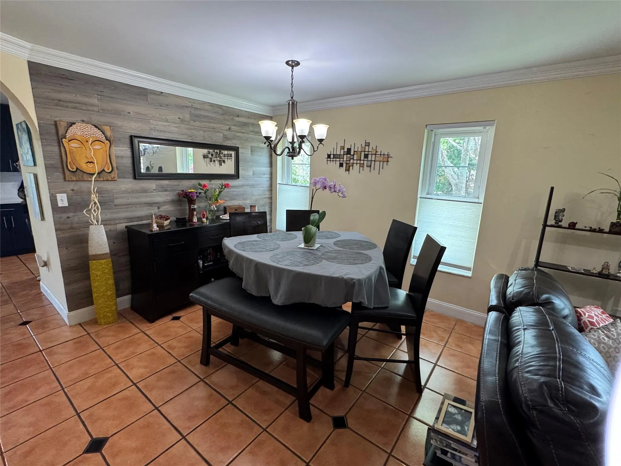 718 SW 88th Ter