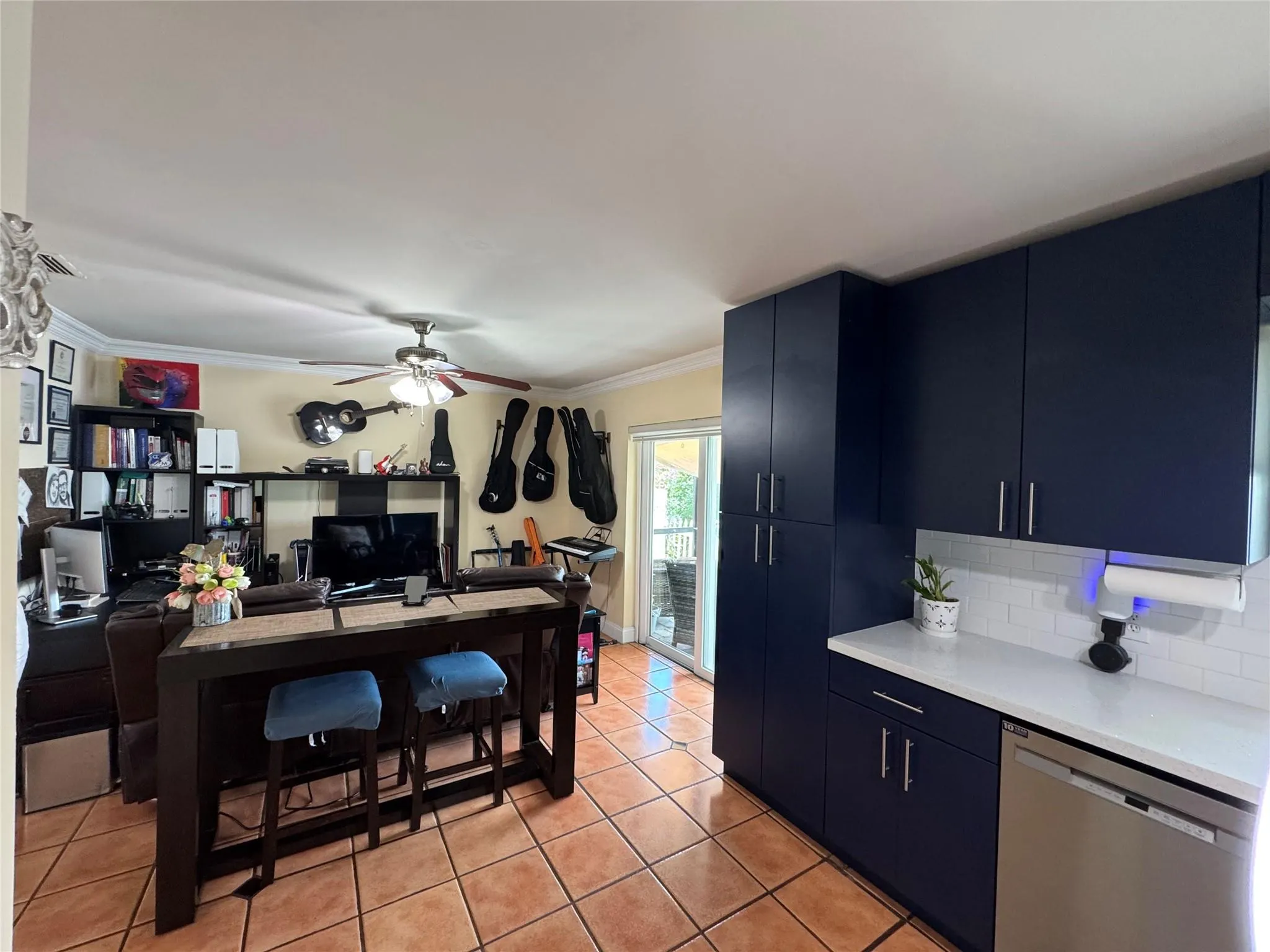 718 SW 88th Ter